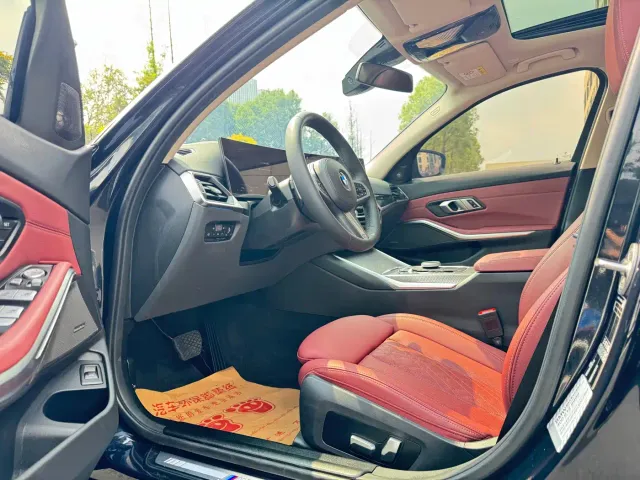 BMW 3 Series — Фото автомобиля 4