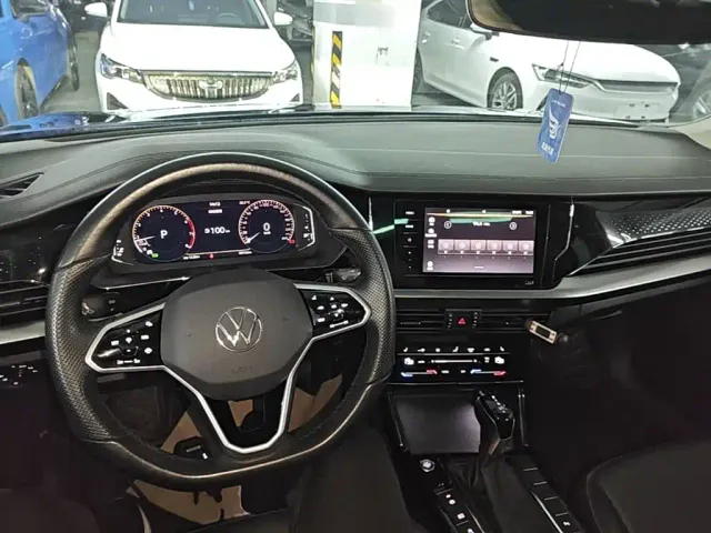 Volkswagen Passat — Фото автомобиля 9