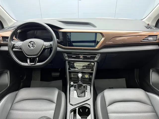 Volkswagen Tharu — Фото автомобиля 9