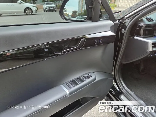 Hyundai Grandeur GN7 — Фото автомобиля 12