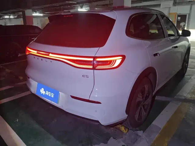 Geely Galaxy E5 — Фото автомобиля 3