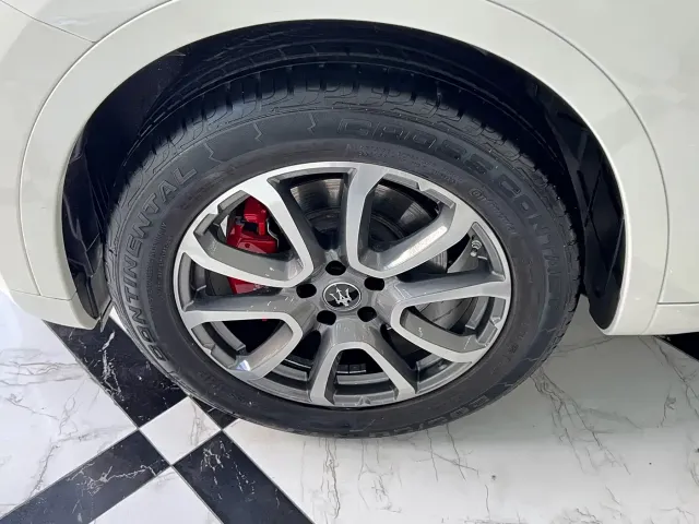 Maserati Levante — Фото автомобиля 16