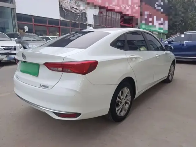Buick Verano — Фото автомобиля 6
