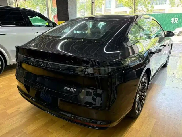Nissan N7 — Фото автомобиля 2