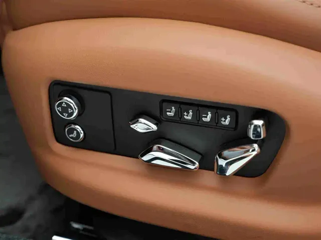 Bentley Flying Spur — Фото автомобиля 16