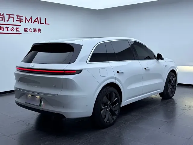 Li Auto L6 — Фото автомобиля 16