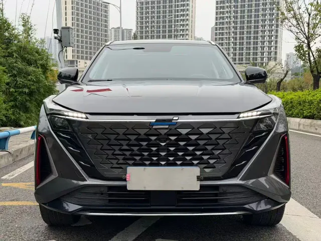 Changan Z6 — Фото автомобиля 2