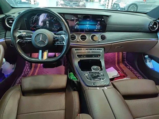 Mercedes-Benz E-Class — Фото автомобиля 9