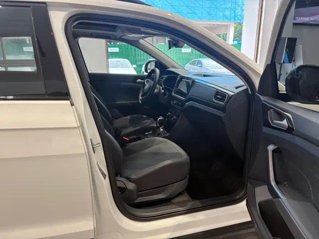 Volkswagen Tharu — Фото автомобиля 12