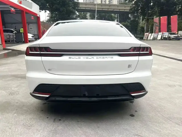 BYD Han — Фото автомобиля 10