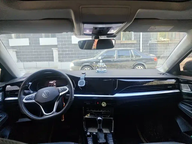 Volkswagen Passat — Фото автомобиля 5