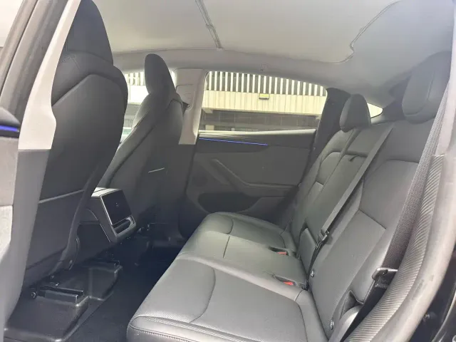 Tesla Model Y — Фото автомобиля 7