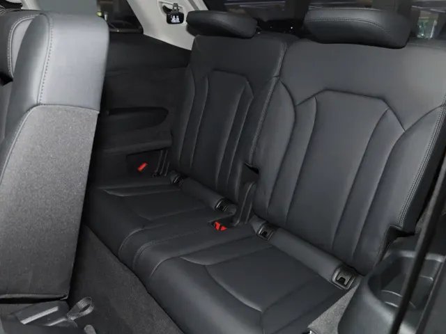 Audi Q7 — Фото автомобиля 24