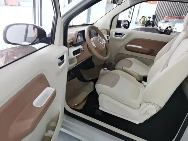 Wuling Hongguang Mini EV — Фото автомобиля 15