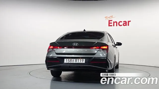 Hyundai Avante CN7 — Фото автомобиля 4