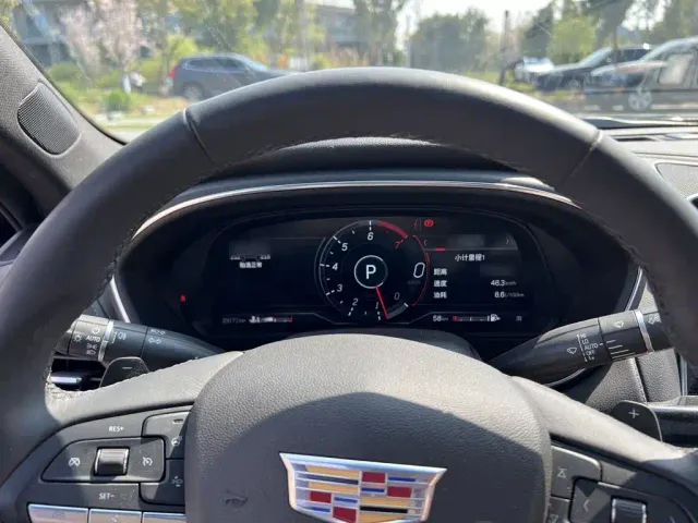 Cadillac CT5 — Фото автомобиля 3