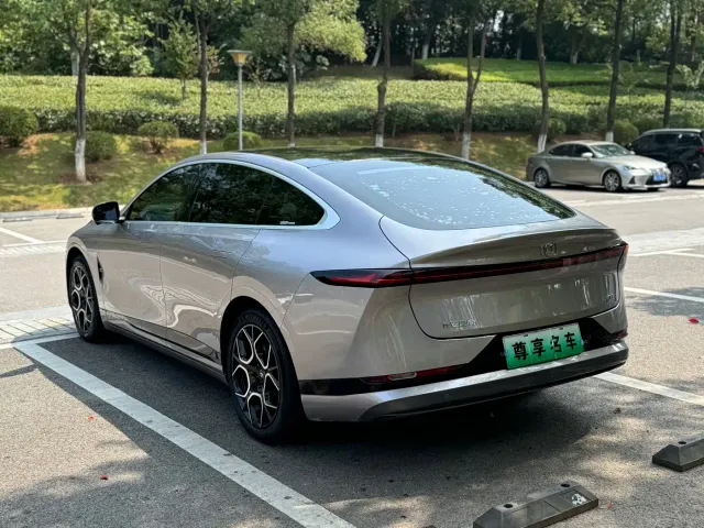 Changan Qiyuan A07 — Фото автомобиля 7