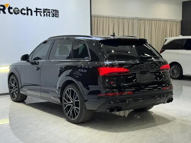 Audi Q7 — Фото автомобиля 5