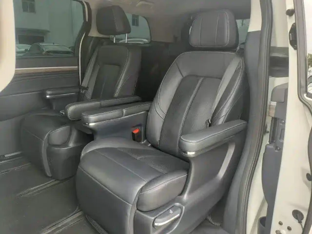 GAC Trumpchi M8 — Фото автомобиля 10