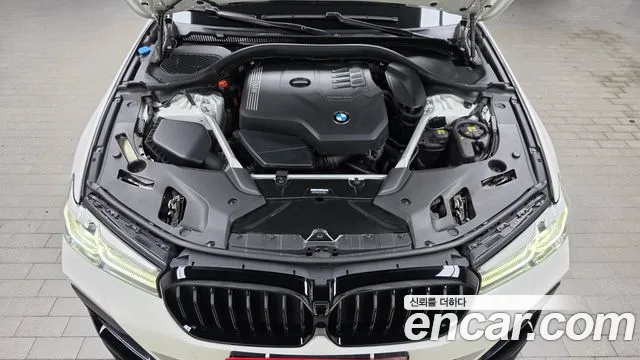 BMW 5 Series G30 — Фото автомобиля 9