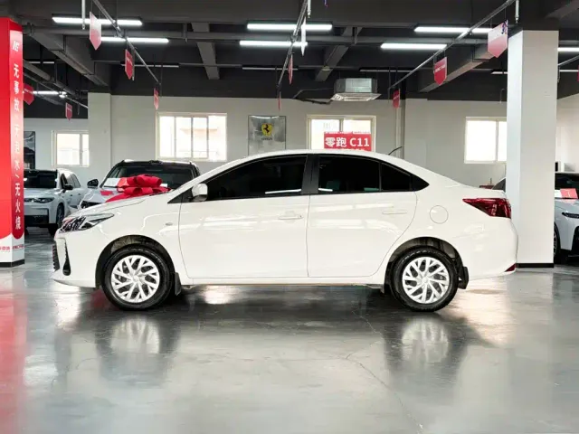 Toyota Vios — Фото автомобиля 4