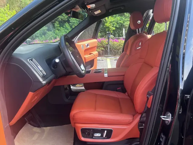 Li Auto L9 — Фото автомобиля 20
