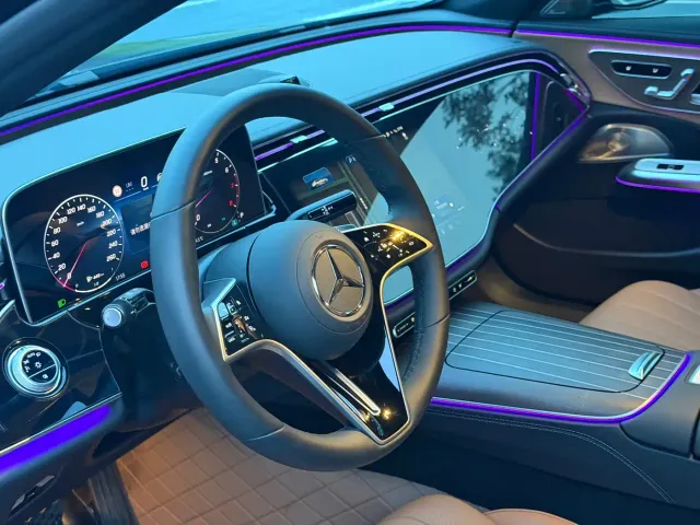 Mercedes-Benz E-Class — Фото автомобиля 7