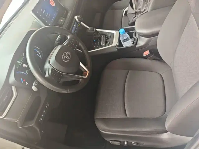 Toyota RAV4 — Фото автомобиля 15