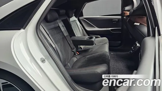 Hyundai Ioniq6 Long Range AWD — Фото автомобиля 11