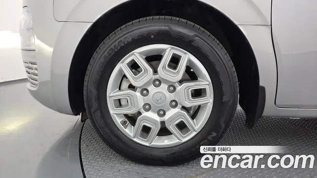 Hyundai Staria Staria Карго 3 места — Фото автомобиля 5