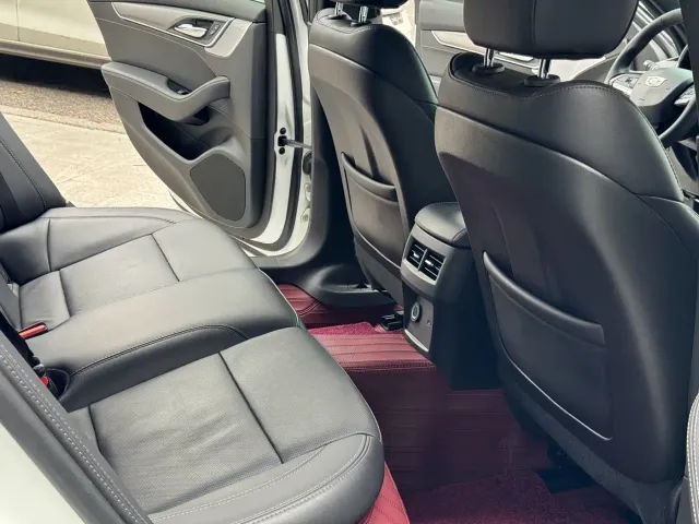Cadillac CT5 — Фото автомобиля 6