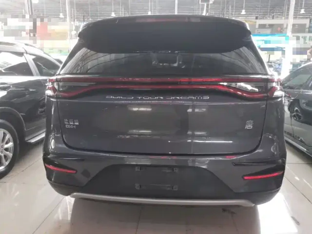 BYD Tang — Фото автомобиля 5