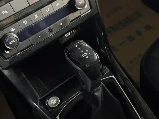 Volkswagen Tharu — Фото автомобиля 3