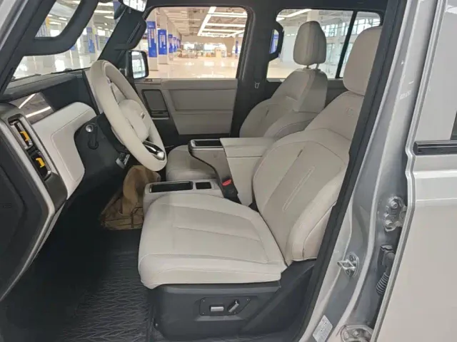 iCAR iCAR V23 2025 FWD Premium Model — Фото автомобиля 10