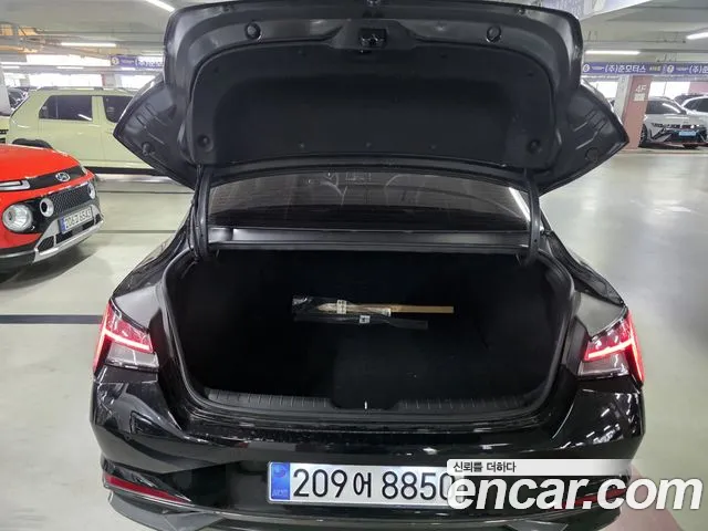 Hyundai AVANTE Avante (CN7) — Фото автомобиля 20