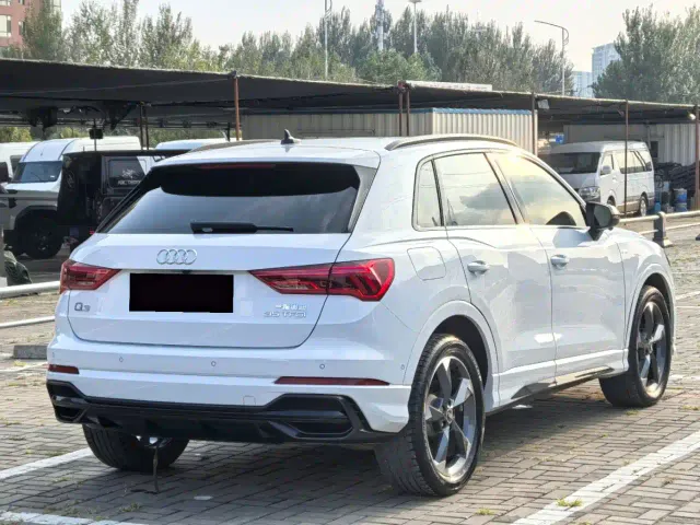 Audi Q3 — Фото автомобиля 9