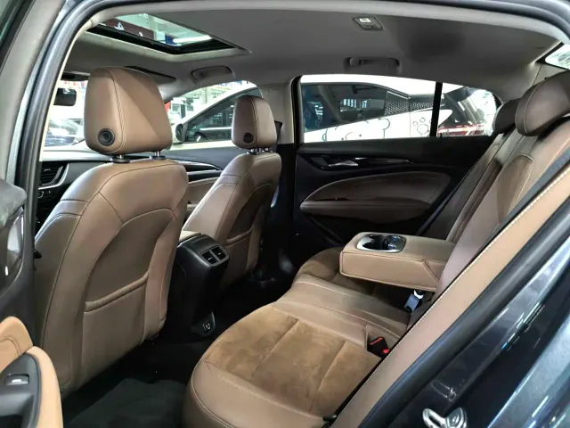 Buick Regal — Фото автомобиля 10