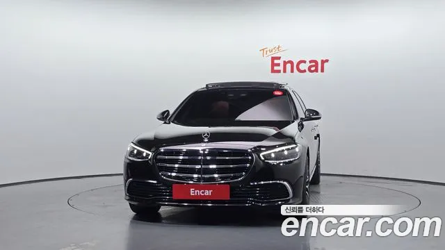 Mercedes-Benz S-Class — Фото автомобиля 3