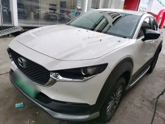 Фотография автомобиля — Mazda CX-30 EV
