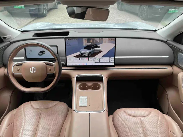 Leapmotor C11 — Фото автомобиля 8