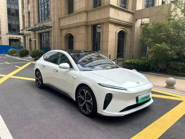 Nio ET5 — Фото автомобиля 3