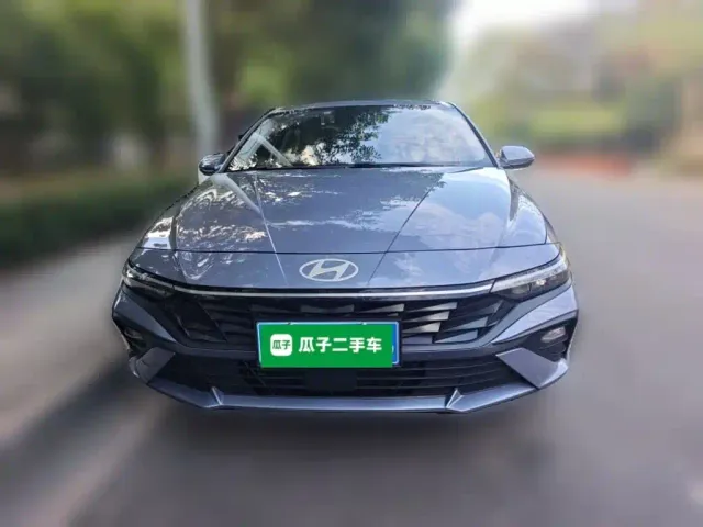 Hyundai Elantra — Фото автомобиля 2