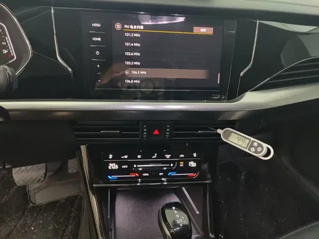 Volkswagen Passat — Фото автомобиля 12