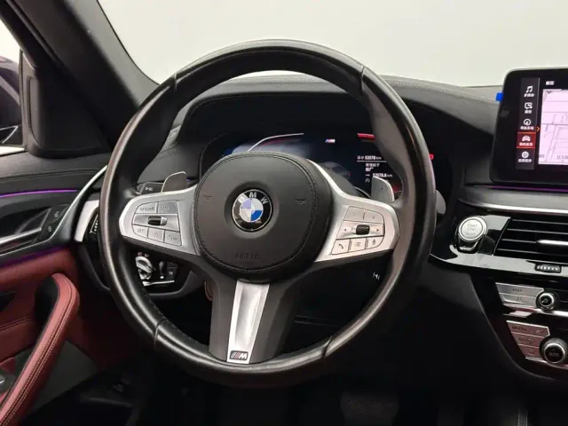 BMW 5 Series — Фото автомобиля 12