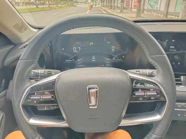 Bestune B70 — Фото автомобиля 15