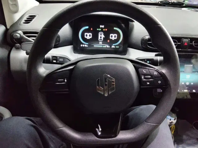 Leapmotor T03 — Фото автомобиля 11