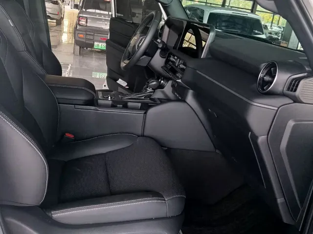 Toyota Prado — Фото автомобиля 5