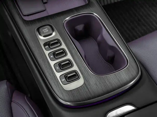 Xiaomi SU7 — Фото автомобиля 30