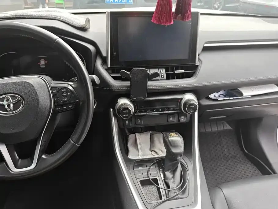 Toyota RAV4 Rongfang 2021 2.0L CVT 2WD Trend PLUS — Фото автомобиля 13