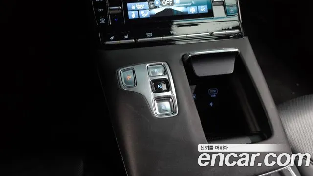 Hyundai Grandeur (New) Hybrid — Фото автомобиля 12